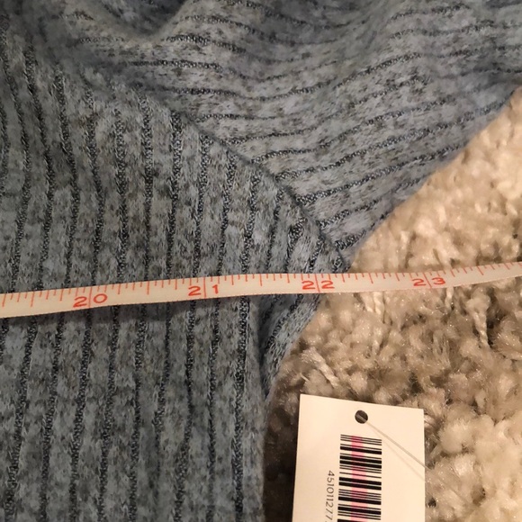 Chico’s cowl neck tunic - Picture 7 of 9